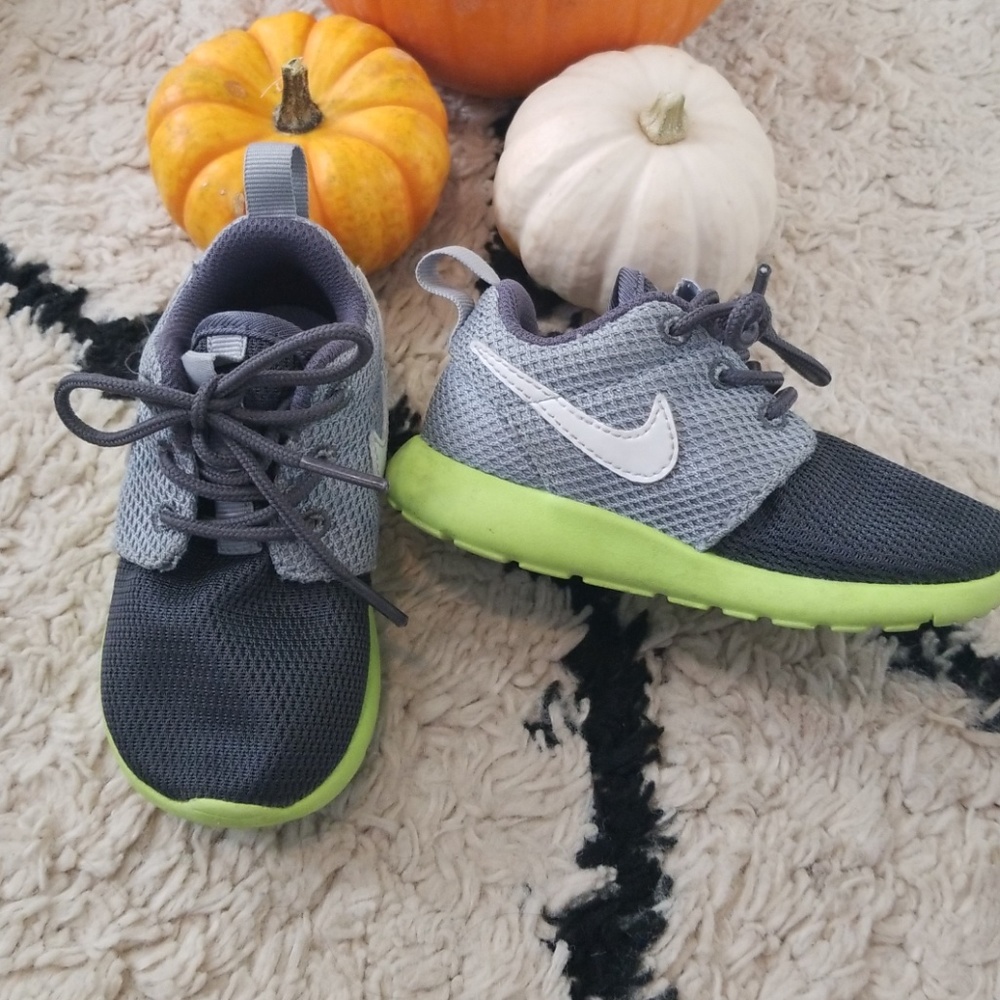 Nike size 6c